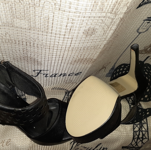 Beau & Ashe heels - Picture 2 of 4